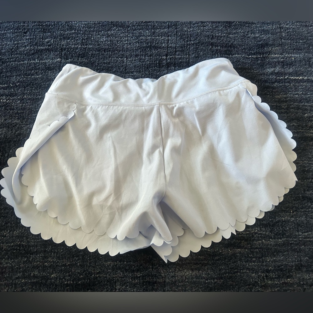 Tuckernuck TNUCK SPORT Scallop Performance Jersey Marisa Short